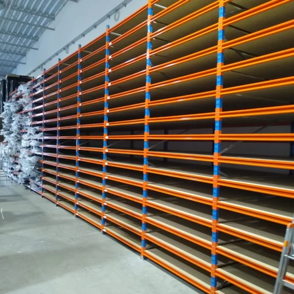 Regały Longspan LPX z półkami wiórowymi