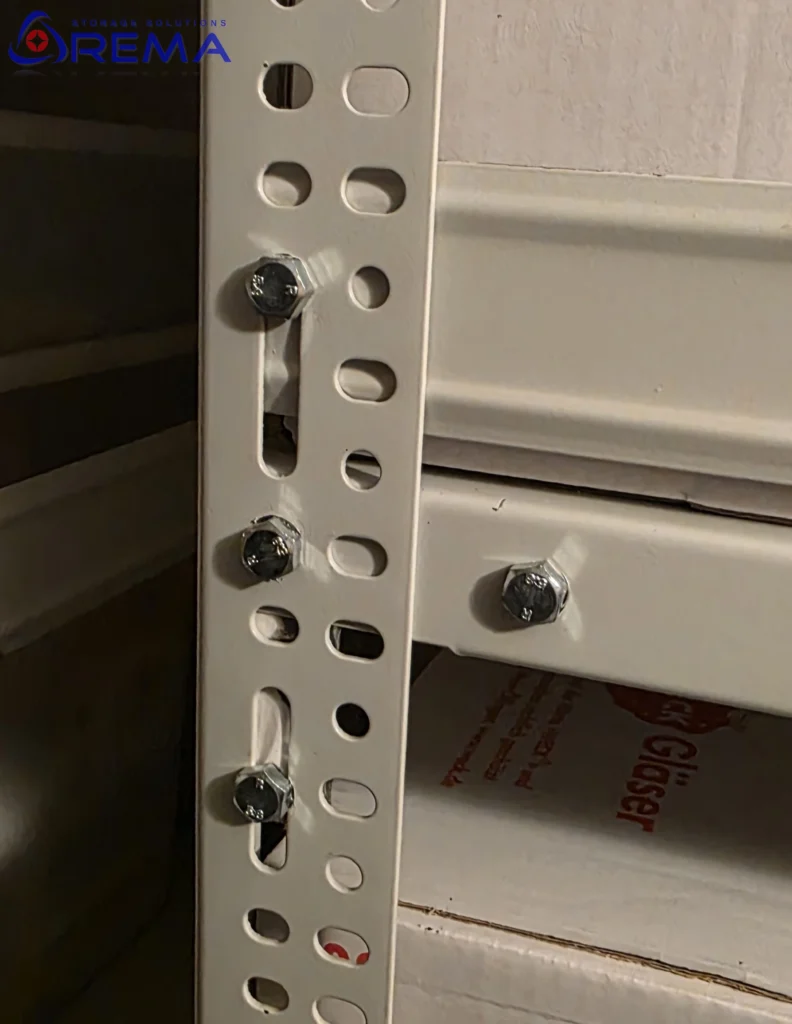 noga wzmocniona regałów skręcanych