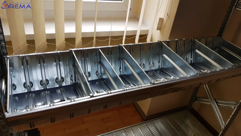 separator półki pojemnikowej kuwetowej 