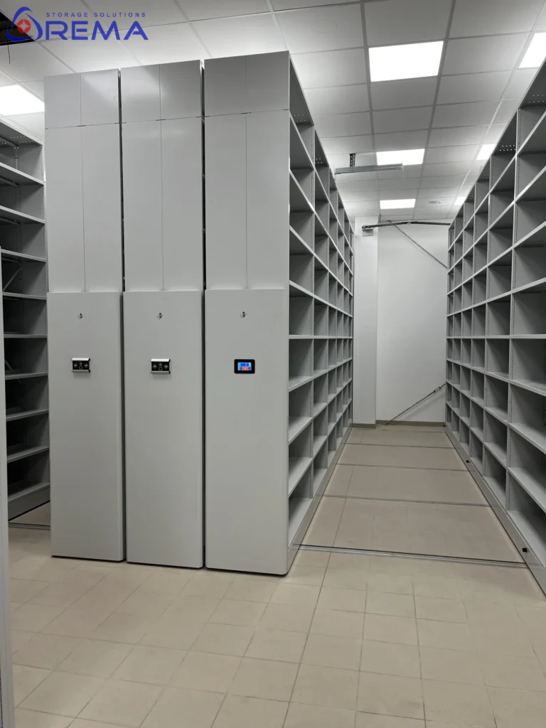 regały jezdne elektryczne w biurze