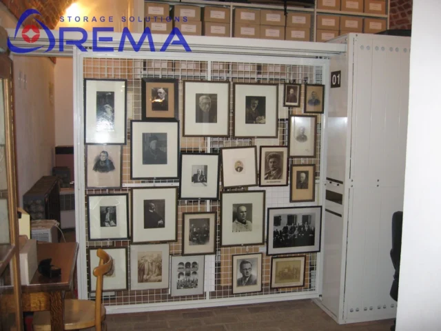 regały wysuwane na obrazy i mapy