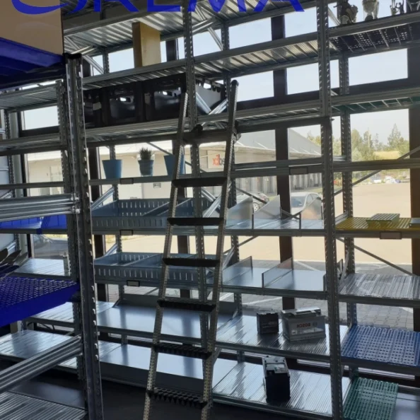 regał z drabiną jezdną