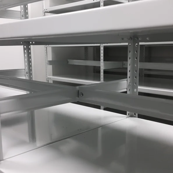 regał metalowy wzmocniony RMC z separatorami centralnymi