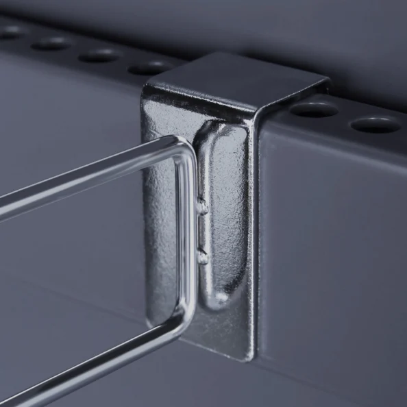 haki na belkach perforowanych