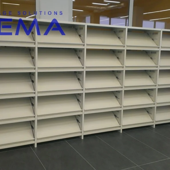 regał na czasopisma