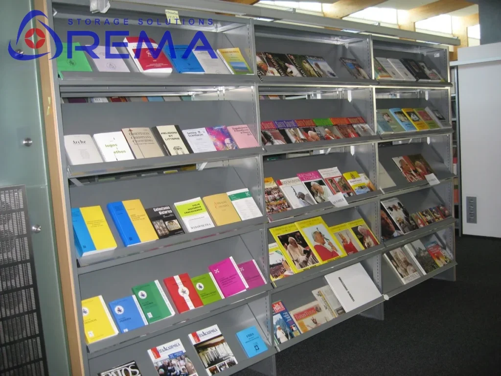 regał na czasopisma