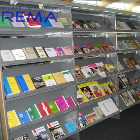 regał na czasopisma