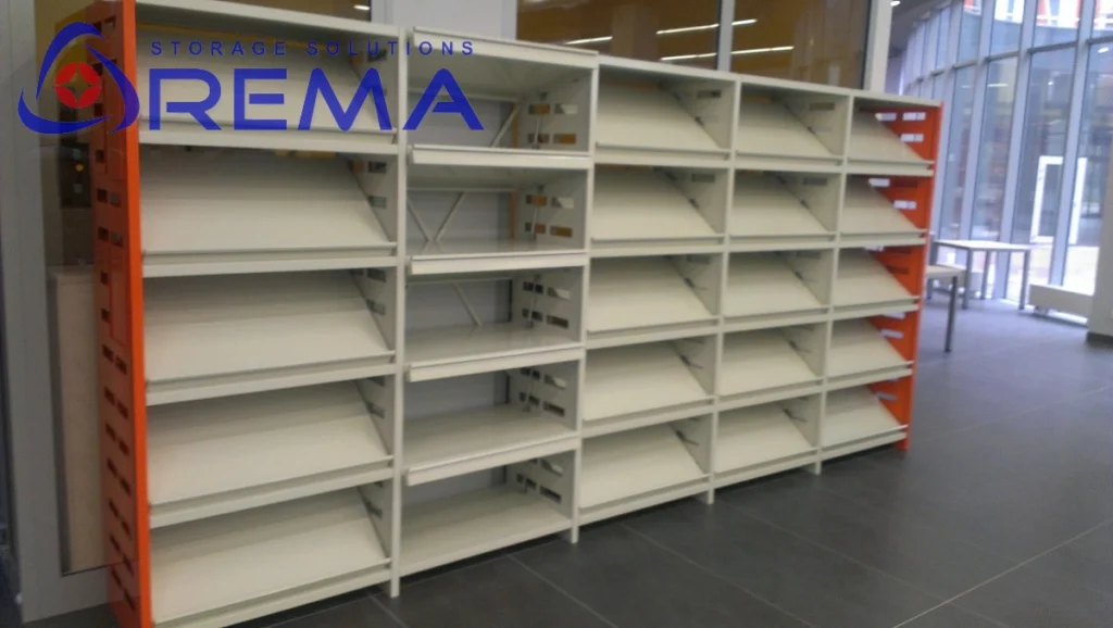 regał na czasopisma półki pochylone