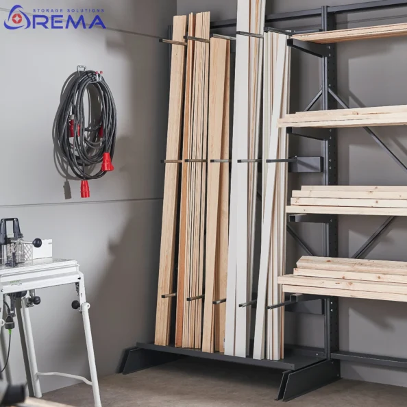 regał wspornikowy pionowy w ciągu ze wspornikowym