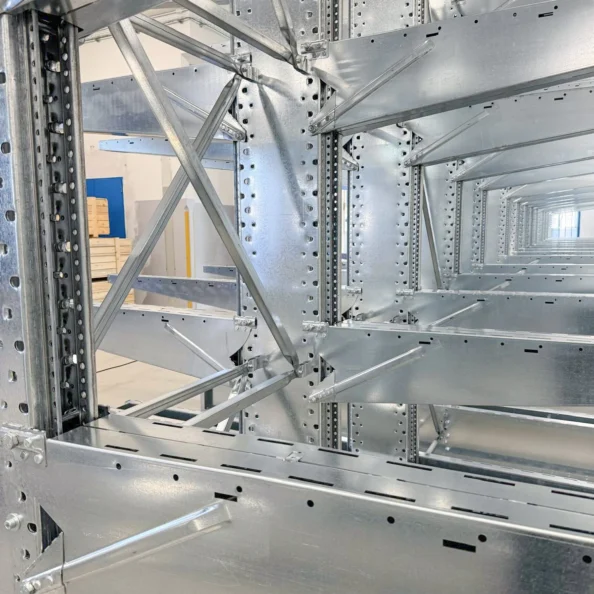 regały wspornikowe, mocowanie wspornika