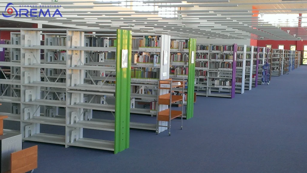 zabudowa w bibliotece